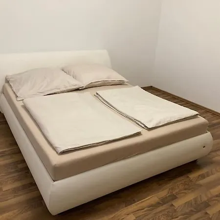 Apartment Ferienwohnung/monteurwohnung/ Kurzzeitmiete In Bracht *